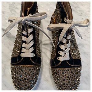 NWOT Louboutin Louis Flat Velvet Ring Strass Men